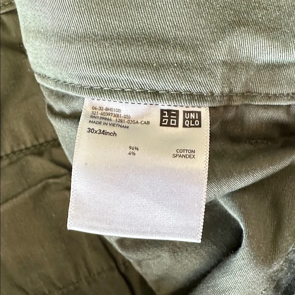 Uniqlo Olive chinos - Picture 3 of 5